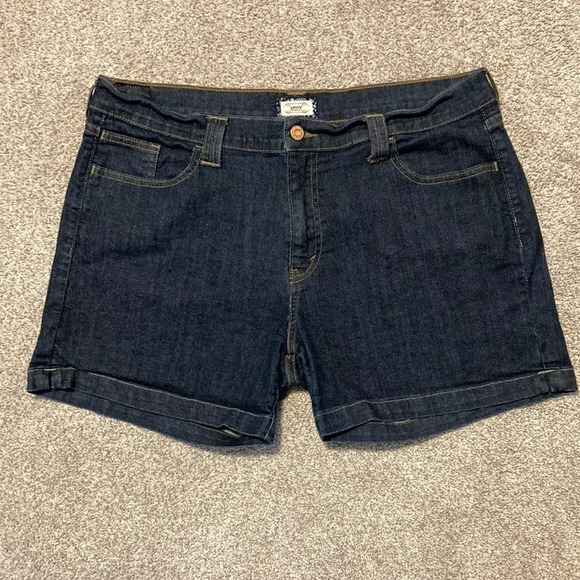 NWOT Levi’s 515 Shorts dark wash denim 16 - Picture 1 of 14